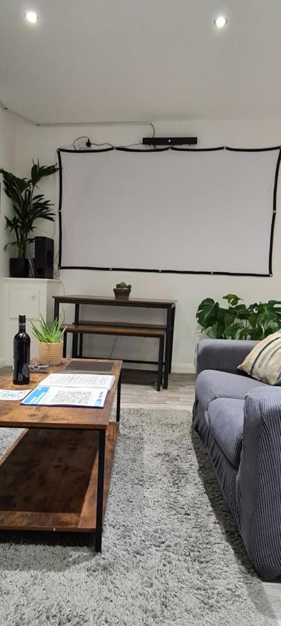 Smart Town Centre Apartments 노샘프턴 외부 사진